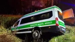 Cenazeye Giden Minibüs Sulama Kanalına Düştü: 10 Yaralı