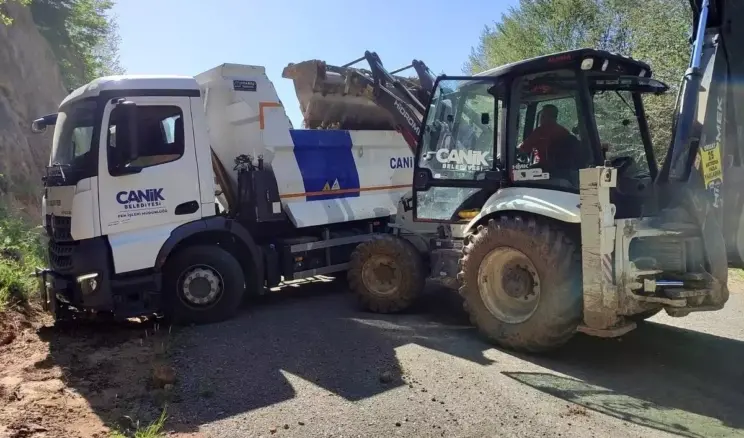 Canik’te Kırsal Altyapı Yatırımları Devam Ediyor